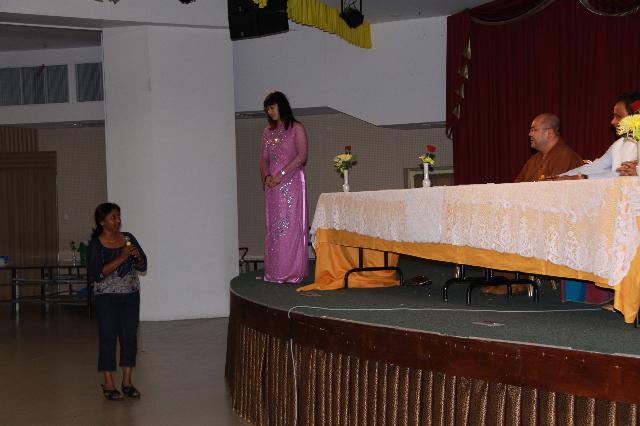 Buổi Chiếu Phim Tại Chùa Quang Minh, Melbourne, Úc Châu Được Thành Công Viên Mãn