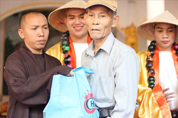 Phật Di Lặc Về Với Người Dân Đồn Điền Cao Su