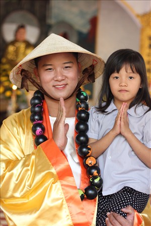 Phật Di Lặc Về Với Người Dân Đồn Điền Cao Su