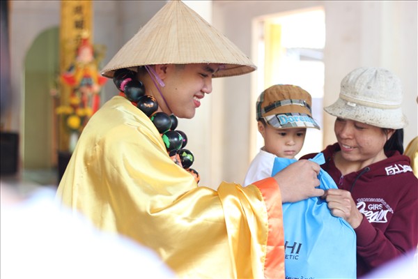 Phật Di Lặc Về Với Người Dân Đồn Điền Cao Su
