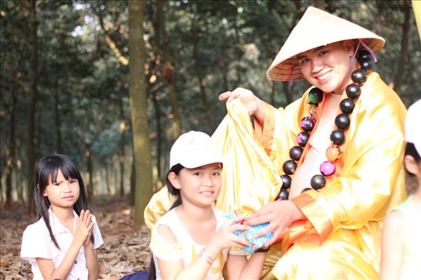 Phật Di Lặc Về Với Người Dân Đồn Điền Cao Su