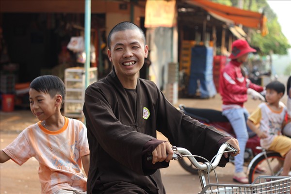 Phật Di Lặc Về Với Người Dân Đồn Điền Cao Su
