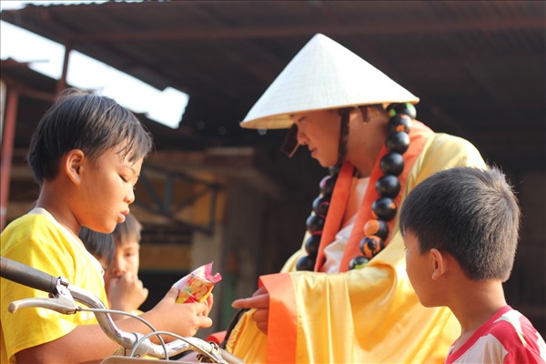 Phật Di Lặc Về Với Người Dân Đồn Điền Cao Su