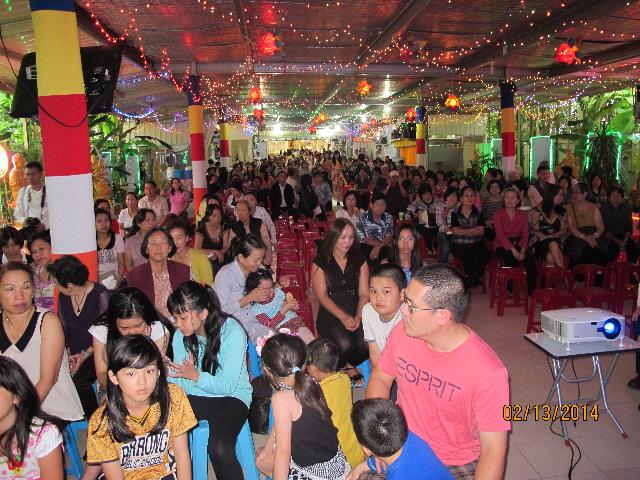 Buổi Chiếu Phim Tại Chùa Vĩnh Nghiêm, Sydney, Úc Châu Được Thành Công Viên Mãn