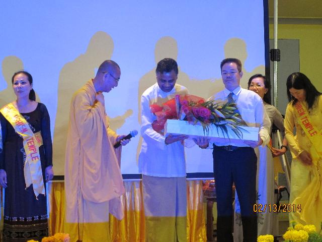 Buổi Chiếu Phim Tại Chùa Vĩnh Nghiêm, Sydney, Úc Châu Được Thành Công Viên Mãn