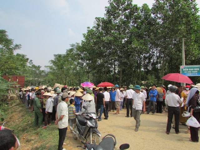 Quỹ Từ thiện Đạo Phật Ngày Nay cứu trợ miền Trung đợt 2 tại Hà Tĩnh và Đà Nẵng