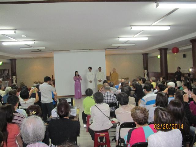 Buổi Chiếu Phim Tại Thiền Viện Minh Quang, Sydney, Úc Châu Được Thành Công Viên Mãn