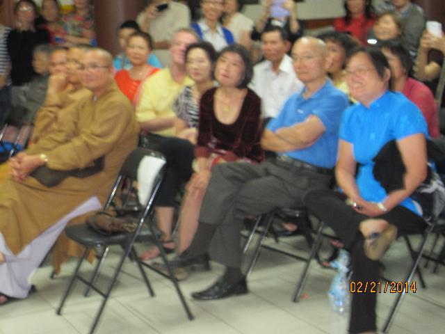 Buổi Chiếu Phim Tại Thiền Viện Minh Quang, Sydney, Úc Châu Được Thành Công Viên Mãn
