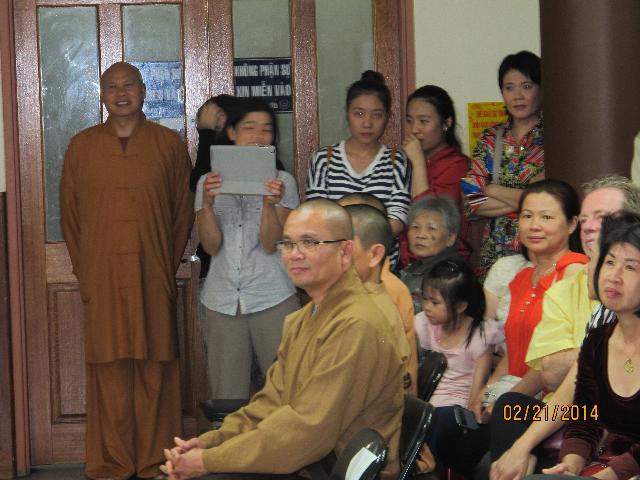 Buổi Chiếu Phim Tại Thiền Viện Minh Quang, Sydney, Úc Châu Được Thành Công Viên Mãn