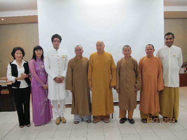 Buổi Chiếu Phim Tại Thiền Viện Minh Quang, Sydney, Úc Châu Được Thành Công Viên Mãn