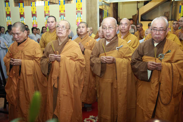 TP.HCM: Trang nghiêm Truy niệm cố Đại lão HT.Thích Huyền Dung
