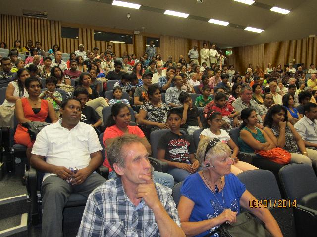 Buổi Chiếu Phim Tại Halls, Perth, Úc Châu Được Thành Công Viên Mãn