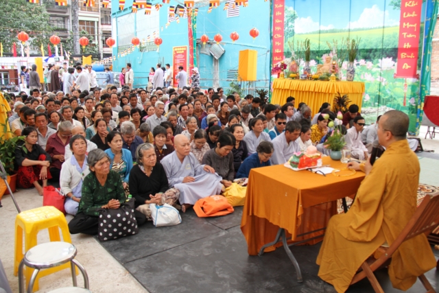 Quỹ Từ Thiện ĐPNN: Chương trình Quà Tết Yêu Thương 2014 đợt 3 tại chùa Giác Ngộ