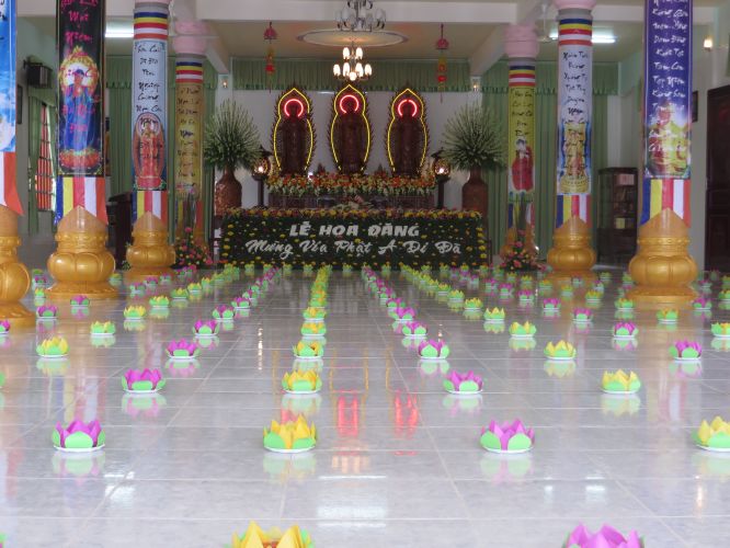 Tiền Giang: Hoành tráng đêm phóng đăng tại chùa Nam AnTiền Giang: Hoành tráng đêm phóng đăng tại chùa Nam An