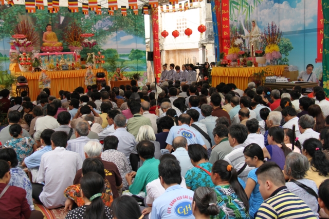 Quỹ Từ Thiện ĐPNN: Chương trình Quà Tết Yêu Thương 2014 đợt 3 tại chùa Giác Ngộ