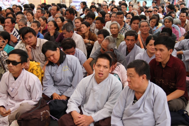 Quỹ Từ Thiện ĐPNN: Chương trình Quà Tết Yêu Thương 2014 đợt 3 tại chùa Giác Ngộ