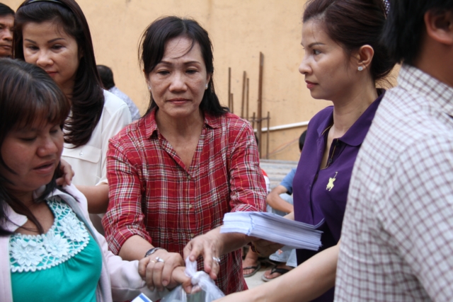 Quỹ Từ Thiện ĐPNN: Chương trình Quà Tết Yêu Thương 2014 đợt 3 tại chùa Giác Ngộ