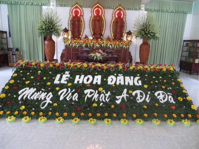 Tiền Giang: Hoành tráng đêm phóng đăng tại chùa Nam AnTiền Giang: Hoành tráng đêm phóng đăng tại chùa Nam An