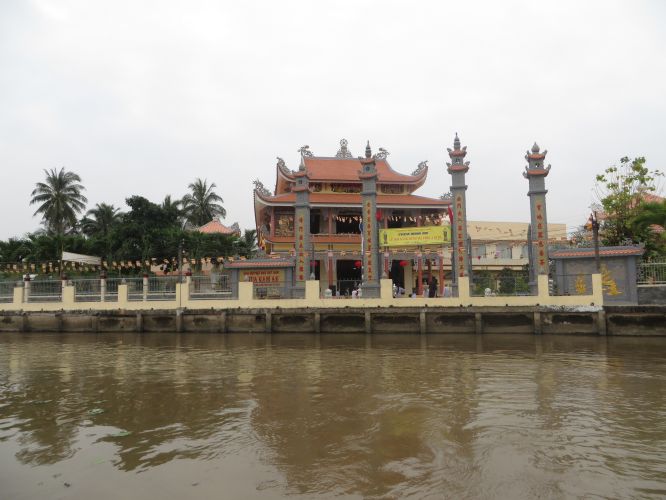 Tiền Giang: Hoành tráng đêm phóng đăng tại chùa Nam AnTiền Giang: Hoành tráng đêm phóng đăng tại chùa Nam An