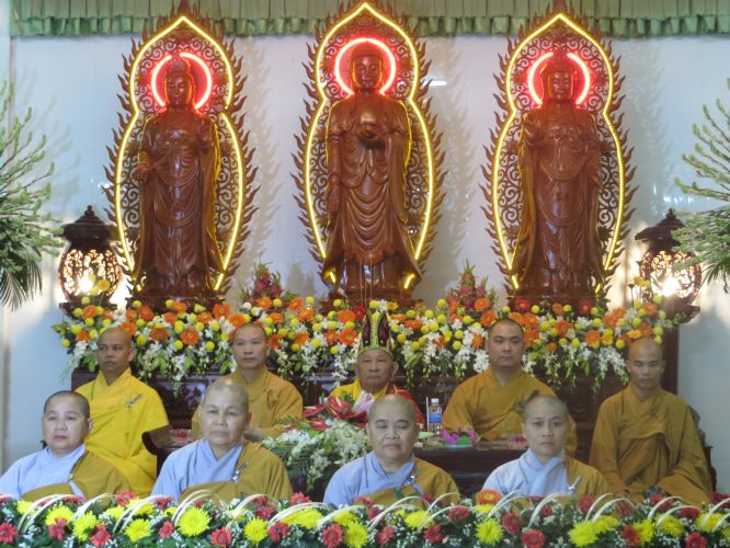 Tiền Giang: Hoành tráng đêm phóng đăng tại chùa Nam AnTiền Giang: Hoành tráng đêm phóng đăng tại chùa Nam An