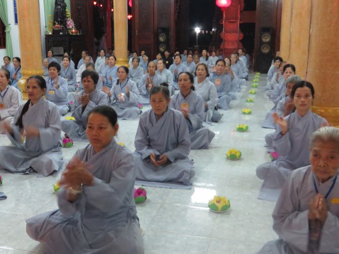 Tiền Giang: Hoành tráng đêm phóng đăng tại chùa Nam AnTiền Giang: Hoành tráng đêm phóng đăng tại chùa Nam An