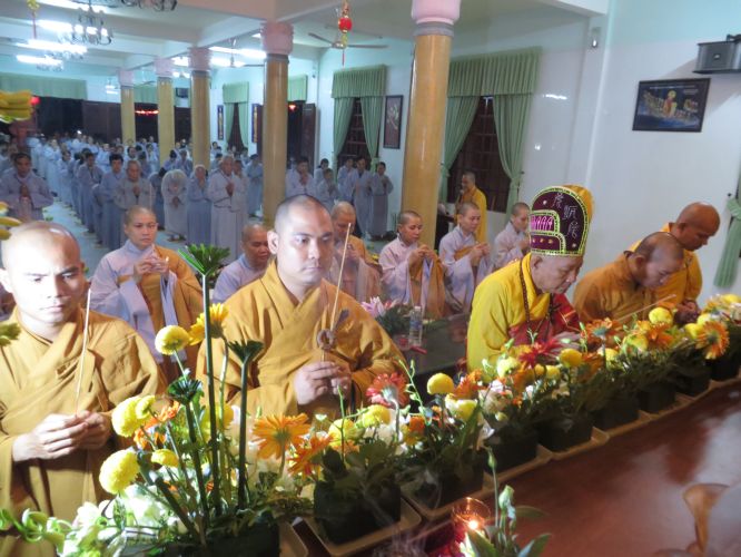 Tiền Giang: Hoành tráng đêm phóng đăng tại chùa Nam AnTiền Giang: Hoành tráng đêm phóng đăng tại chùa Nam An