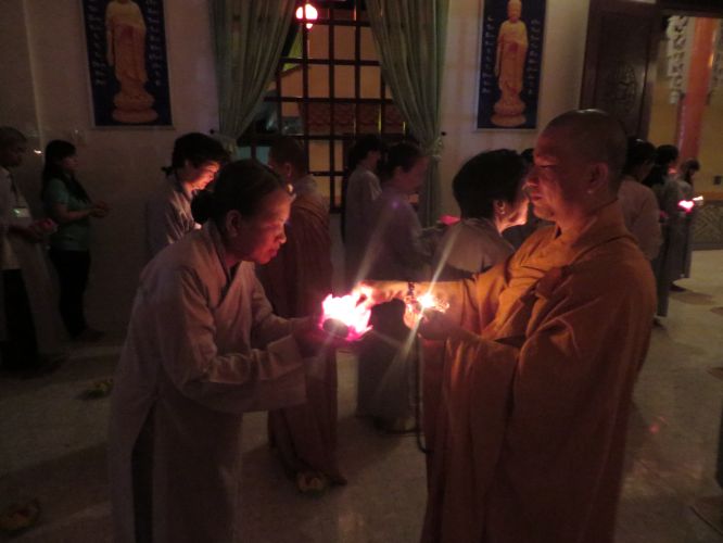 Tiền Giang: Hoành tráng đêm phóng đăng tại chùa Nam AnTiền Giang: Hoành tráng đêm phóng đăng tại chùa Nam An