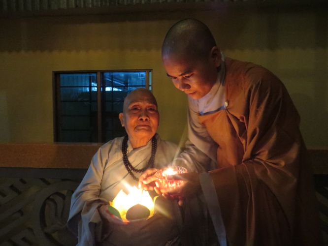 Tiền Giang: Hoành tráng đêm phóng đăng tại chùa Nam AnTiền Giang: Hoành tráng đêm phóng đăng tại chùa Nam An