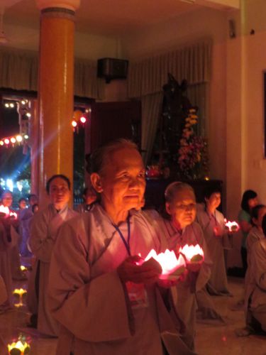 Tiền Giang: Hoành tráng đêm phóng đăng tại chùa Nam AnTiền Giang: Hoành tráng đêm phóng đăng tại chùa Nam An