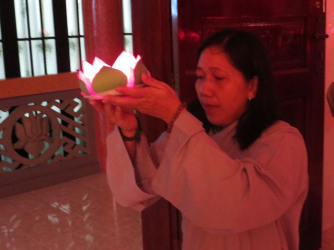Tiền Giang: Hoành tráng đêm phóng đăng tại chùa Nam AnTiền Giang: Hoành tráng đêm phóng đăng tại chùa Nam An