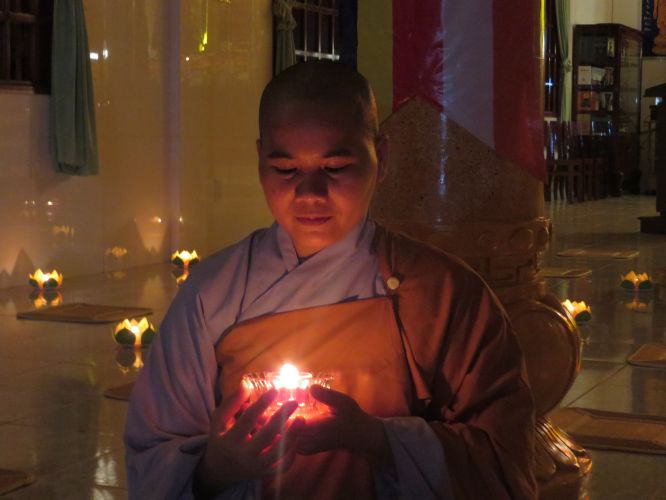 Tiền Giang: Hoành tráng đêm phóng đăng tại chùa Nam AnTiền Giang: Hoành tráng đêm phóng đăng tại chùa Nam An