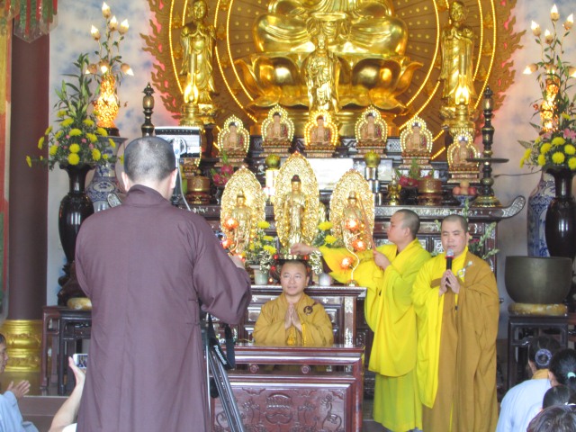 Quỹ Từ Thiện Đạo Phật Ngày Nay thực hiện chương trình “Quà tết yêu thương 2014”