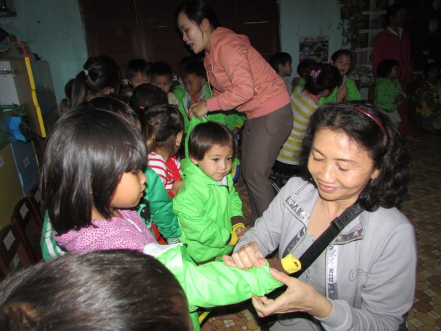 Quỹ Từ Thiện Đạo Phật Ngày Nay thực hiện chương trình “Quà tết yêu thương 2014”