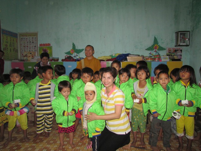 Quỹ Từ Thiện Đạo Phật Ngày Nay thực hiện chương trình “Quà tết yêu thương 2014”