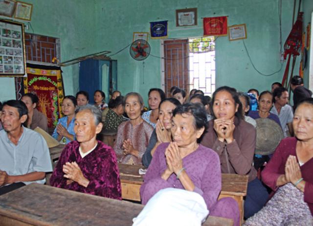 TX Ngọc Trung - Gia Lai cứu trợ đồng bào tại Bình Định