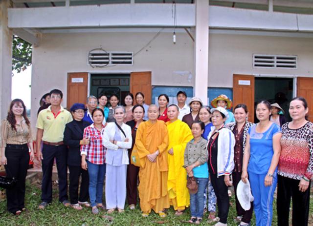 TX Ngọc Trung - Gia Lai cứu trợ đồng bào tại Bình Định