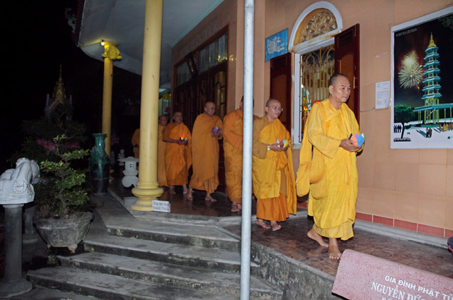 Đêm Hội Hoa Đăng Mừng Khánh Đản Đức Phật A-Di-Đà và Đại Đàn Trai Tăng - Tịnh Xá Ngọc Sơn – Bình Định