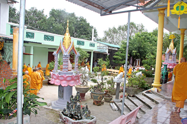 Đêm Hội Hoa Đăng Mừng Khánh Đản Đức Phật A-Di-Đà và Đại Đàn Trai Tăng - Tịnh Xá Ngọc Sơn – Bình Định