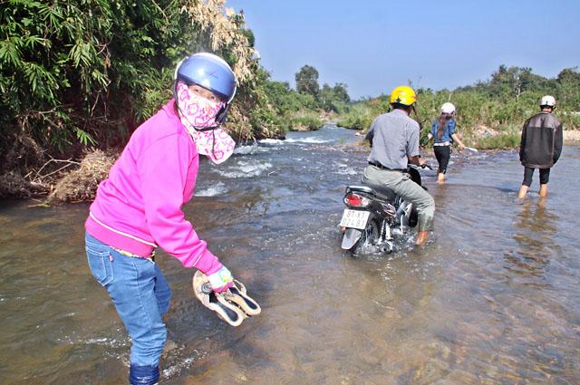 Phật Tử Gia Lai Từ Thiện Vùng Đồng Bào Khó Khăn