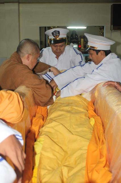 Hình Ảnh Lễ Cung Thỉnh Nhục Thân Cố Ni Trưởng Thích Nữ Như Nghĩa Nhập Kim Quan
