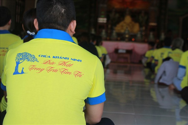 Chùa Khánh Ninh: Hành trình giải phóng các loài thủy tộc