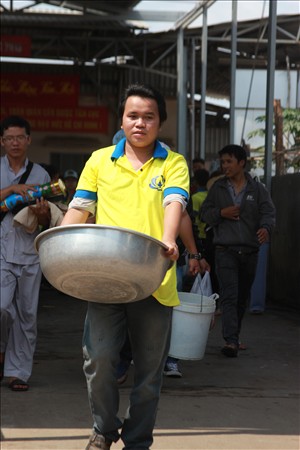 Chùa Khánh Ninh: Hành trình giải phóng các loài thủy tộc
