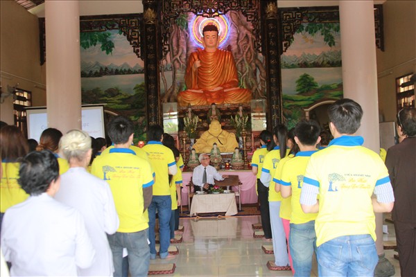 Chùa Khánh Ninh: Tọa đàm – giao lưu với vua giày Việt Nam