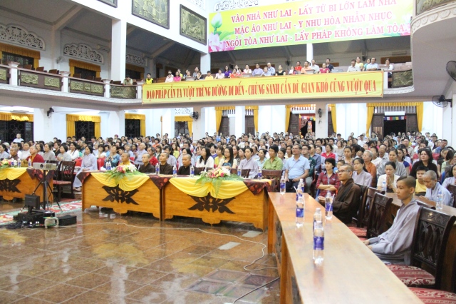 TP. HCM: Múa tâm linh và chiếu phim Vị Tiểu Phật