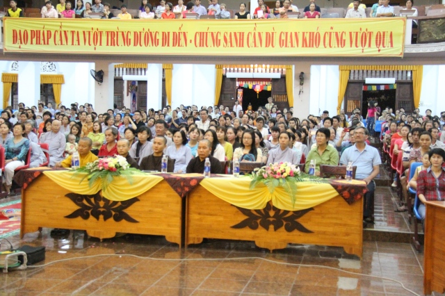 TP. HCM: Múa tâm linh và chiếu phim Vị Tiểu Phật