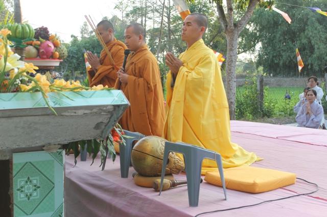Đồng Tháp: Lễ Hoa Đăng Khai Đàn Dược Sư