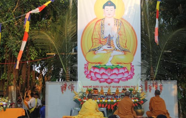 Đồng Tháp: Lễ Hoa Đăng Khai Đàn Dược Sư