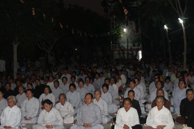 Đồng Tháp: Lễ Hoa Đăng Khai Đàn Dược Sư