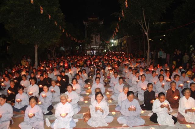 Đồng Tháp: Lễ Hoa Đăng Khai Đàn Dược Sư