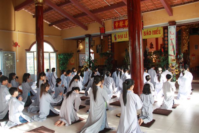 Đồng Tháp: Một ngày tu Bát quan trai nhiều ý nghĩa và an lạc